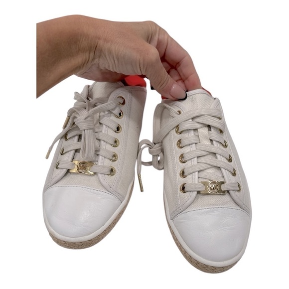 Michael Kors
Lace Up Sneakers - Kristy Slide Cream Red size 8.5 M - Picture 8 of 11